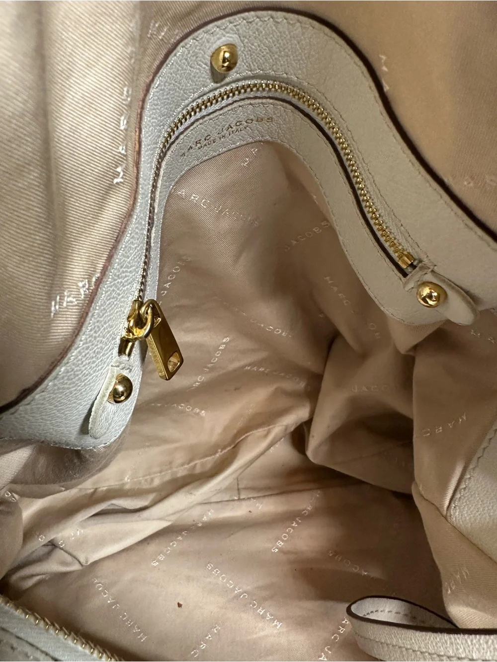 Marc Jacobs Cream Leather Hobo Shoulder Bag with Gold Hardware